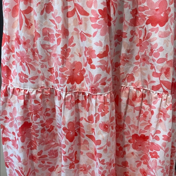 Abercrombie & Fitch Smocked Bodice
Poplin CottageCore Pink Floral Midi Dress - Picture 4 of 7